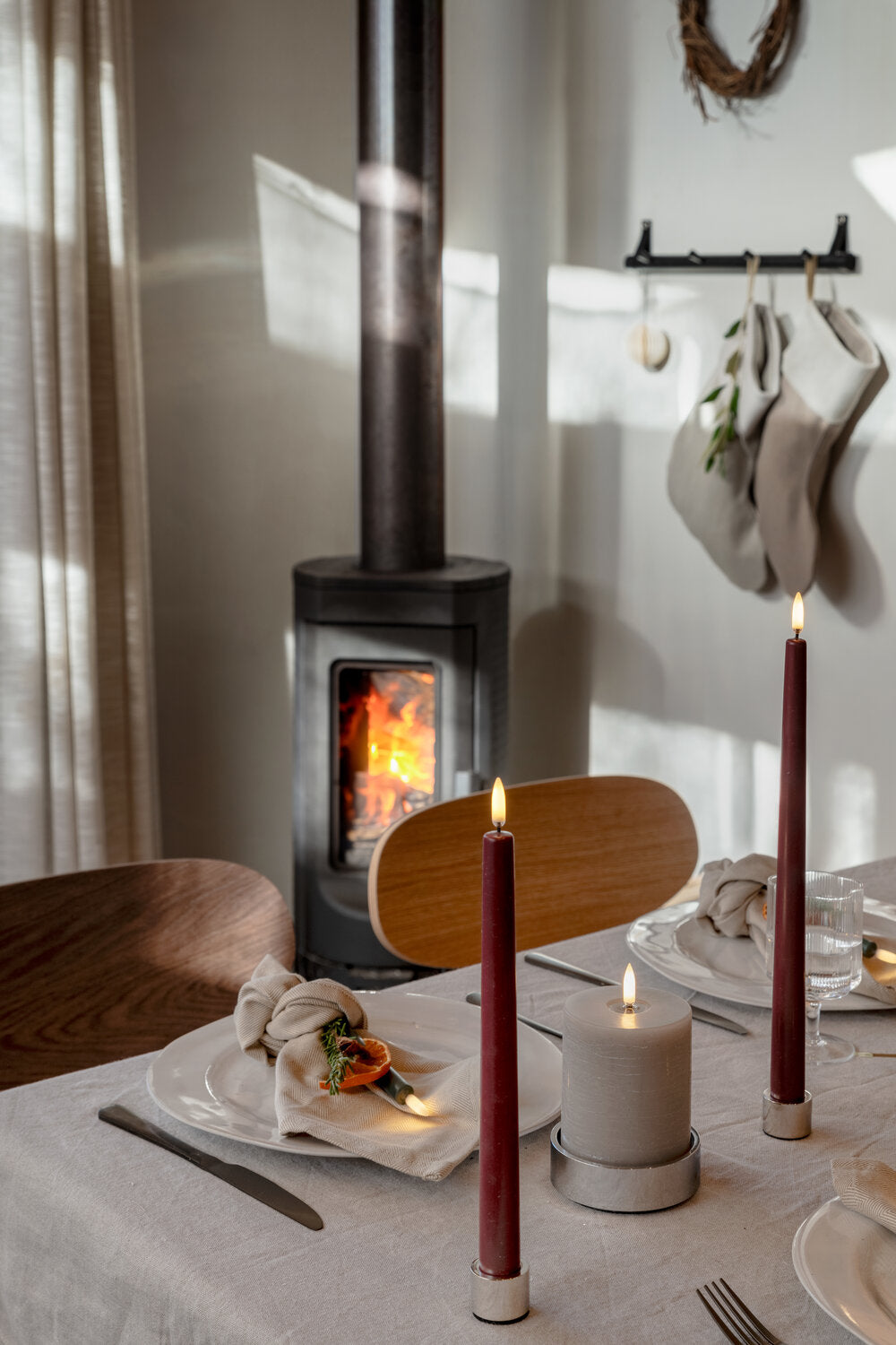 LED taper 2-pak kronelys, Wine red - H25 cm